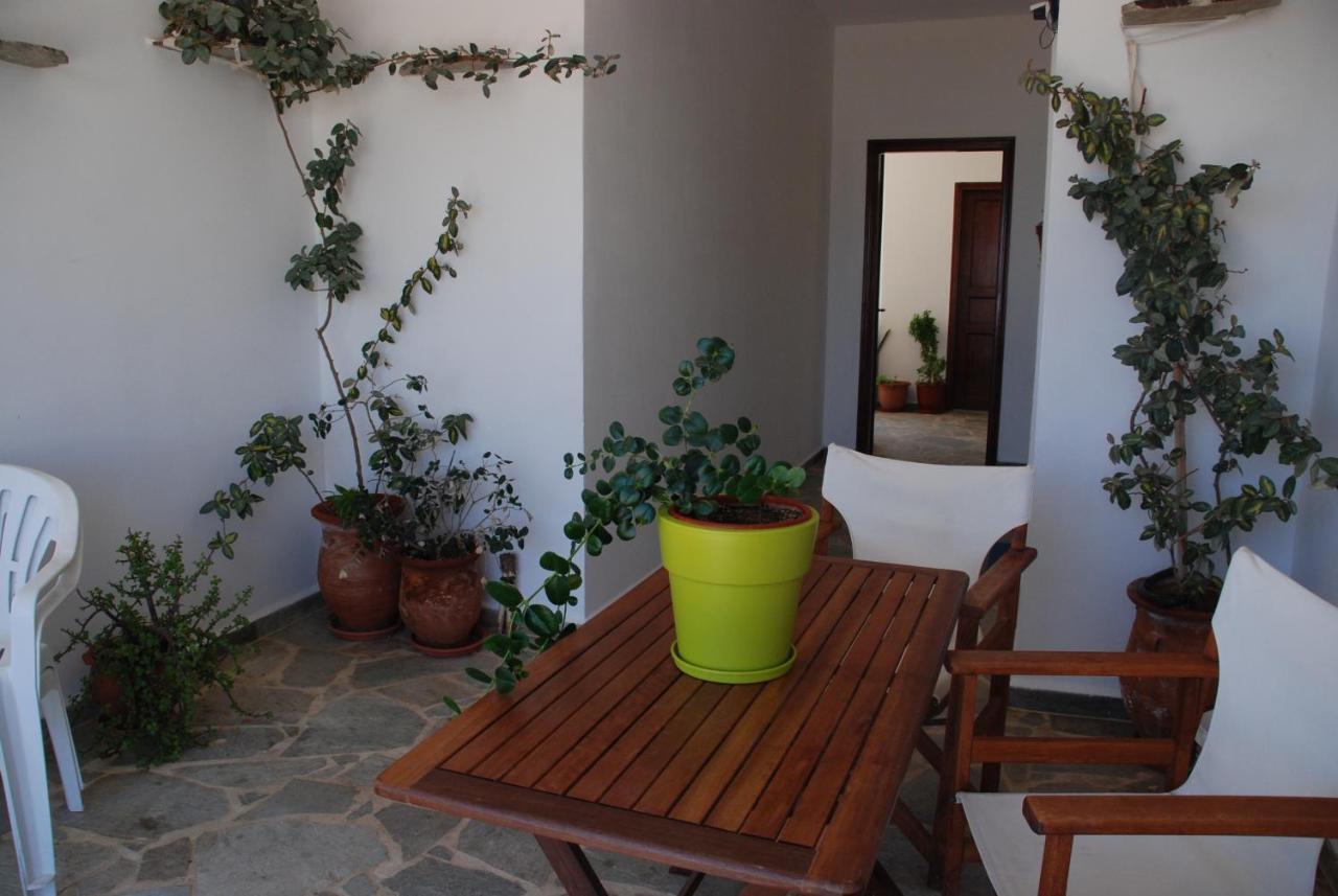Theodorou Hotel Azólimnosz Szoba fotó