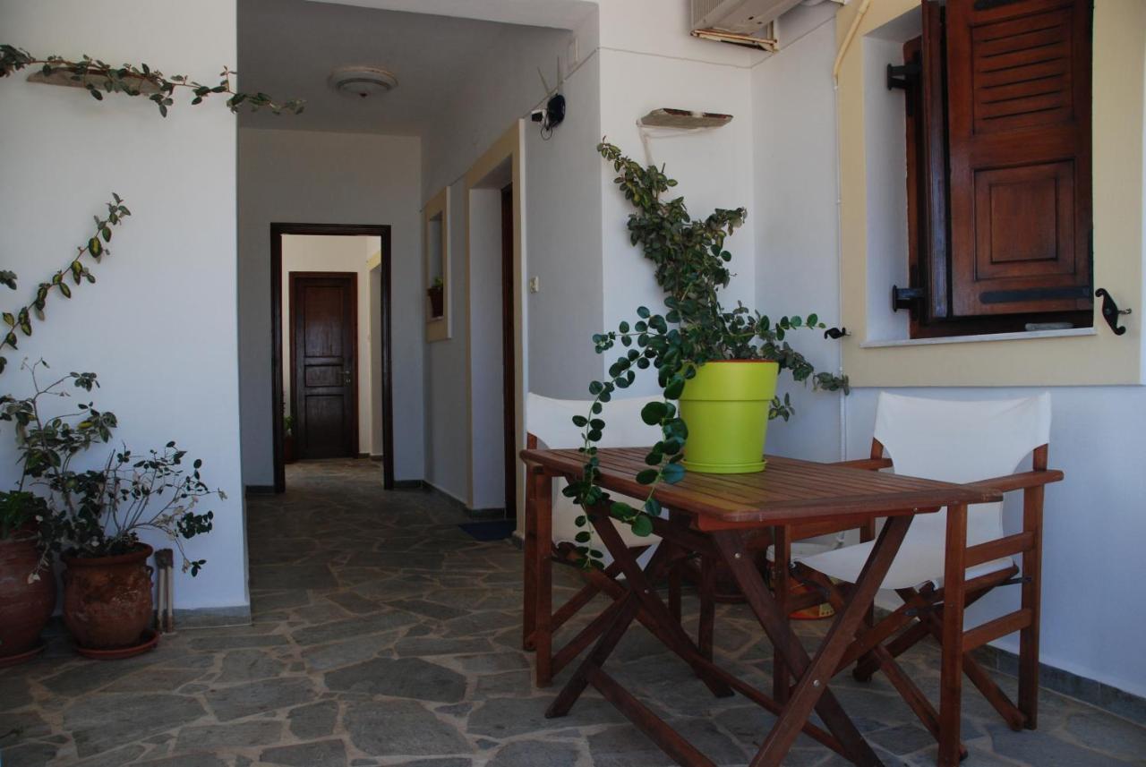 Theodorou Hotel Azólimnosz Kültér fotó