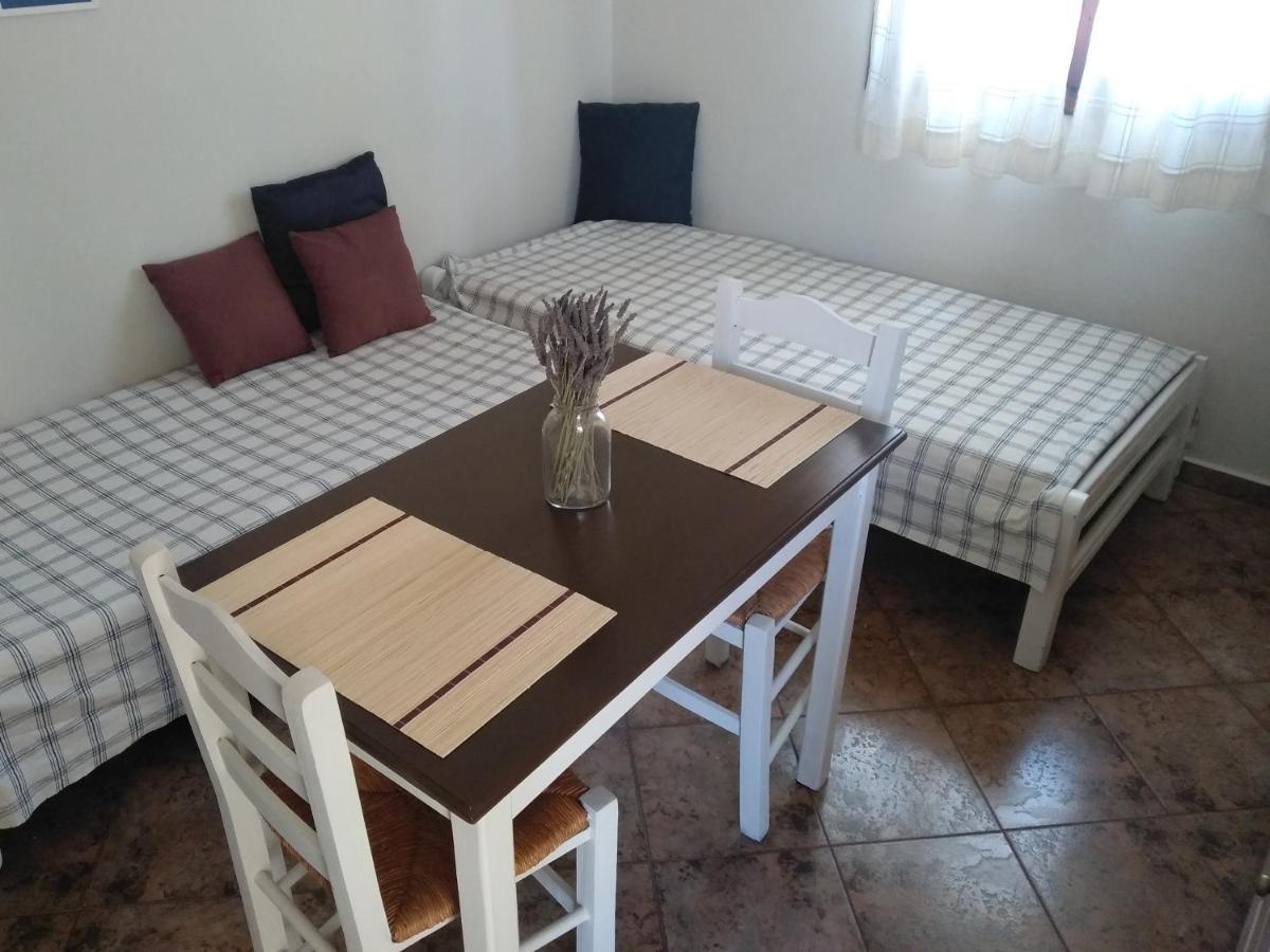 Theodorou Hotel Azólimnosz Kültér fotó