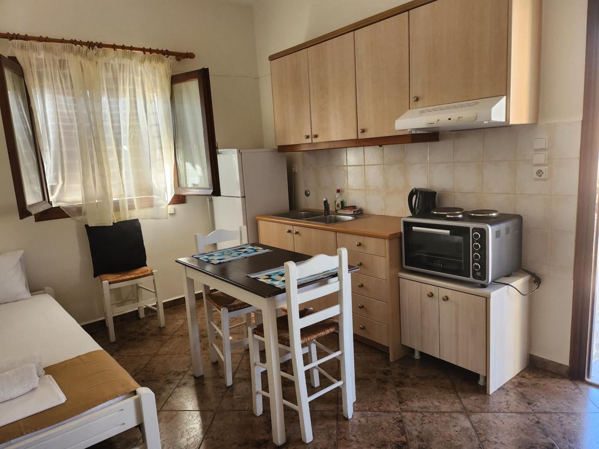 Theodorou Hotel Azólimnosz Szoba fotó