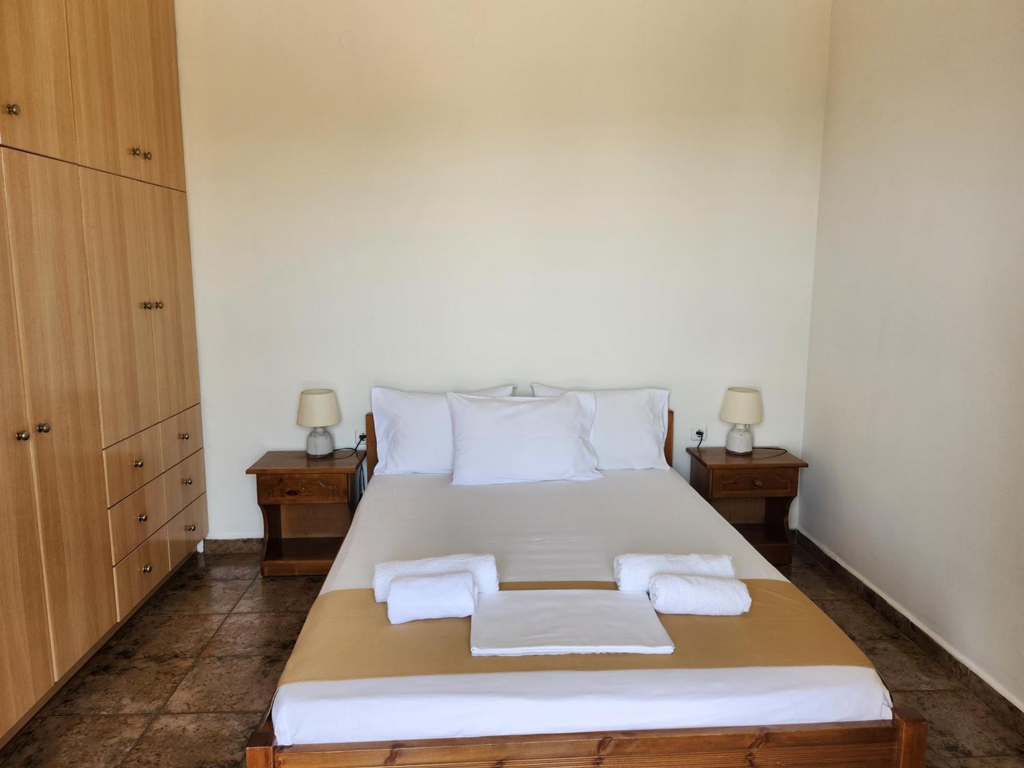 Theodorou Hotel Azólimnosz Szoba fotó