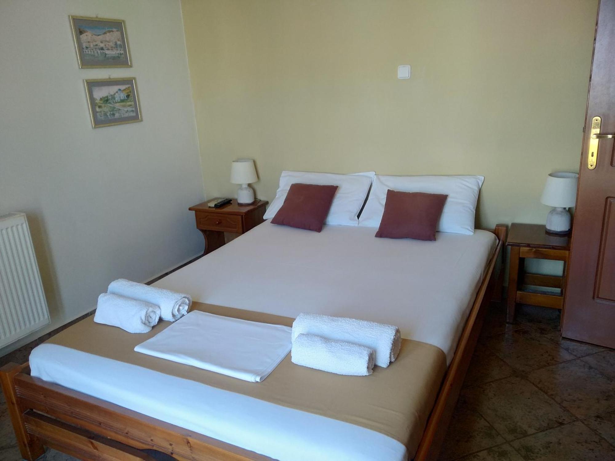 Theodorou Hotel Azólimnosz Szoba fotó